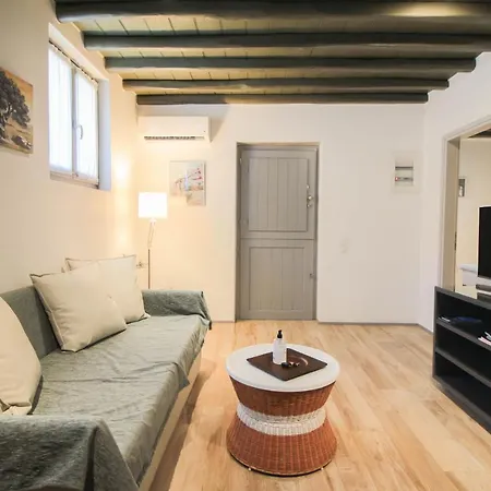 Aparthotel Tinos Pigeon House By Tinoshost Tzados